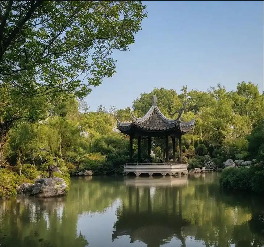 鹤山书雪餐饮有限公司